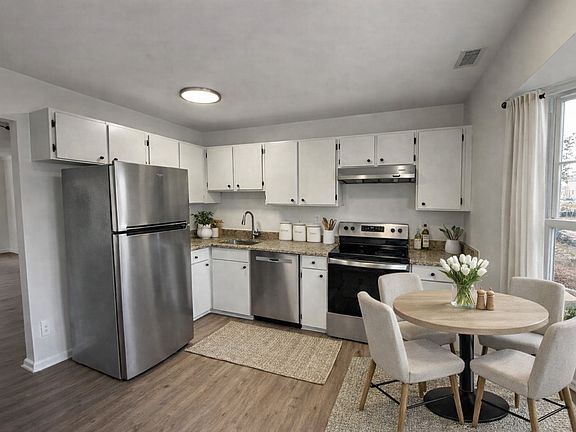 3rd image of 4170 Dawn Valley Ct