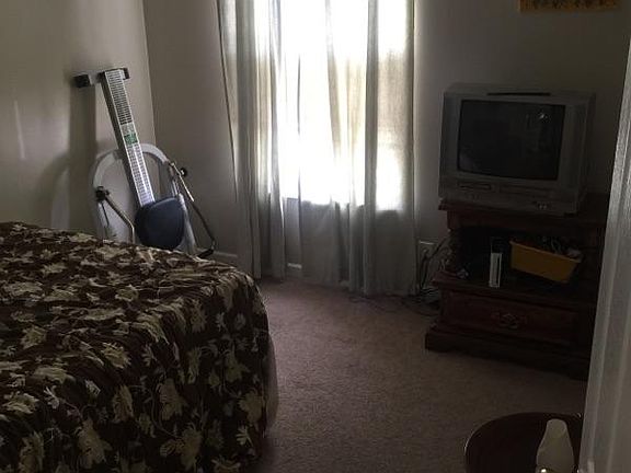 Large Master with 2 walk-in closets