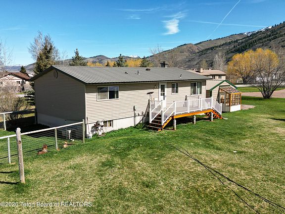 4th image of 56 Twin Cliffs Rd