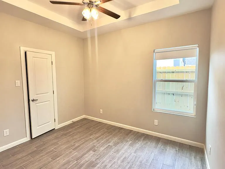 805 W Dove Ave #1 — Photo 17