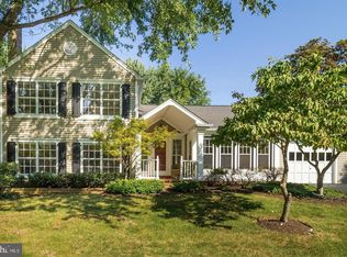 123 Seneca Ridge Dr, Sterling, VA 20164