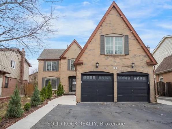 12 Torrance Wood, Brampton, ON L6Y 2N3