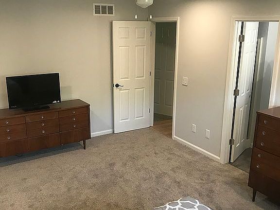 4th image of 637 Appleseed Dr