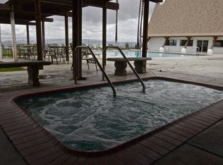 97 Navajo Ln, Topanga, CA 90290