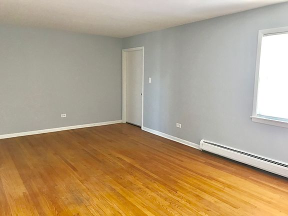 5th image of 5916 W Fullerton Ave #2R