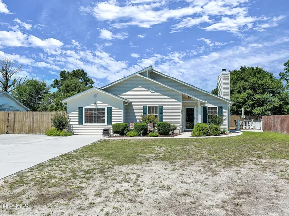622 Sand Ridge Road, Hubert, NC 28539