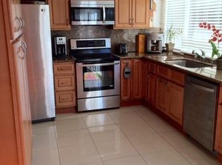 650 Davit Ln, Redwood City, CA 94065