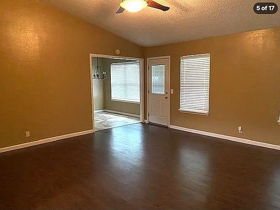 4th image of 6060 Barnes Dr
