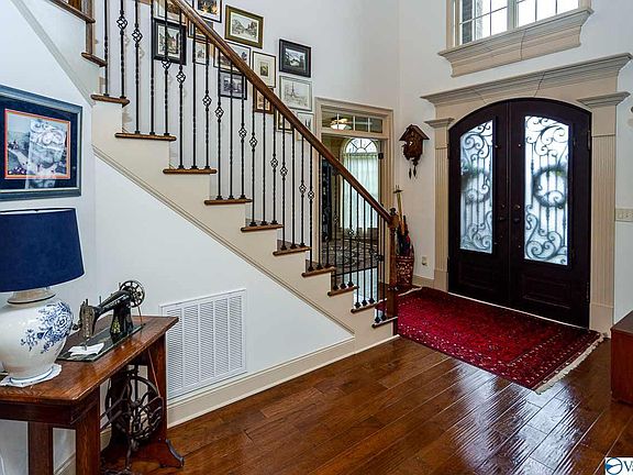 4th image of 33 Verdant Cir SE