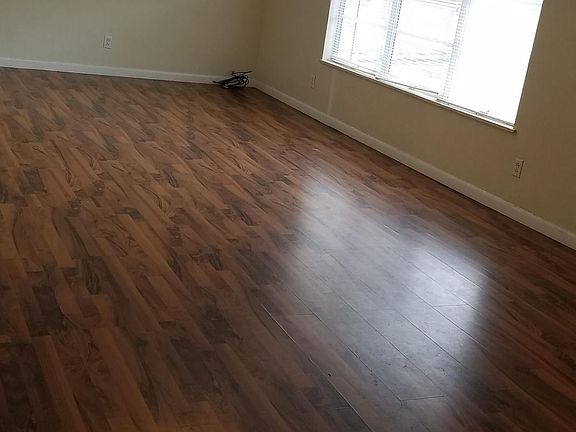 3rd image of 192 Rosemary Ln