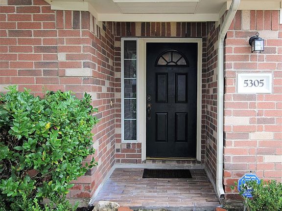 3rd image of 5305 Balmorhea Dr