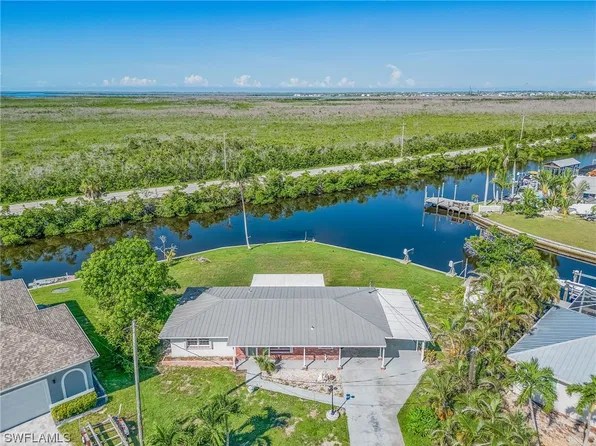 12065 Boat Shell Dr, Matlacha Isles, FL 33991