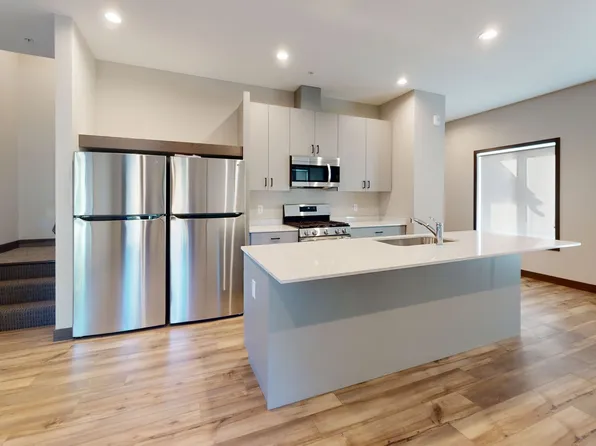 1125 8th St SE #2, Minneapolis, MN 55414