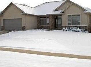 1814 Scenic Point Ln SW, Rochester, MN 55902