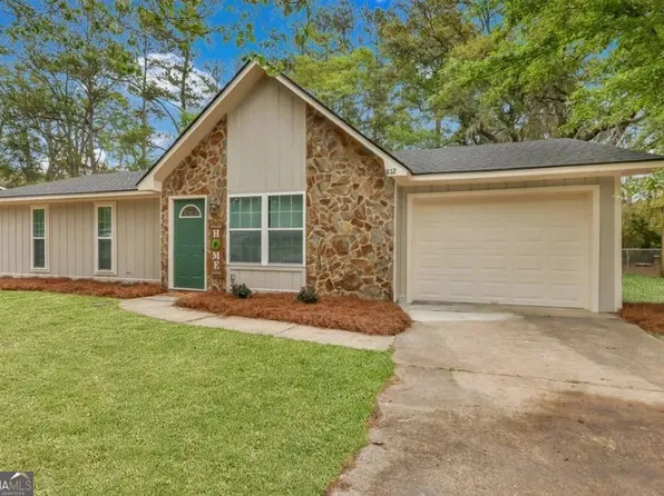 812 Spanish Oak Dr, Hinesville, GA 31313