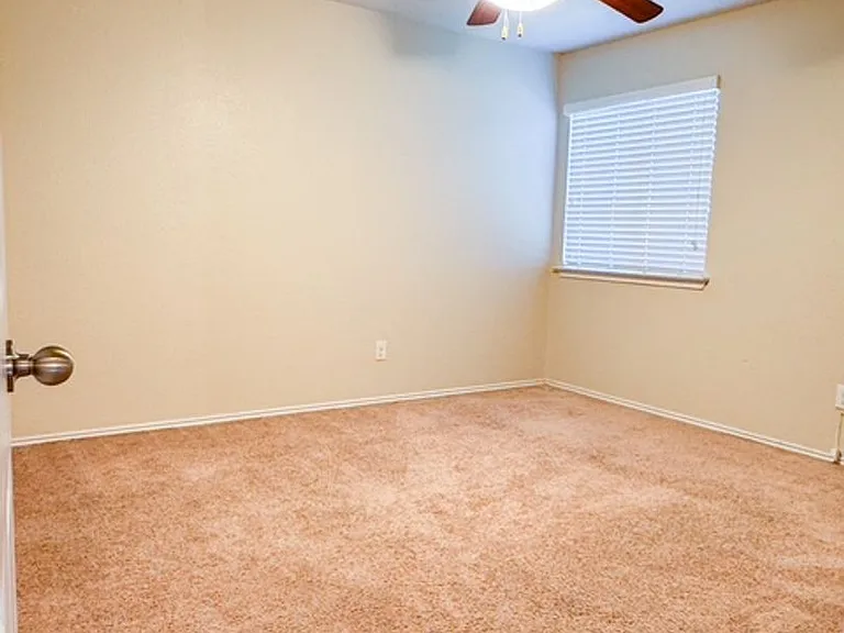 1237 Briscoe Ct — Photo 10