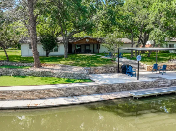 311 Casas Del Sur St, Granbury, TX 76049