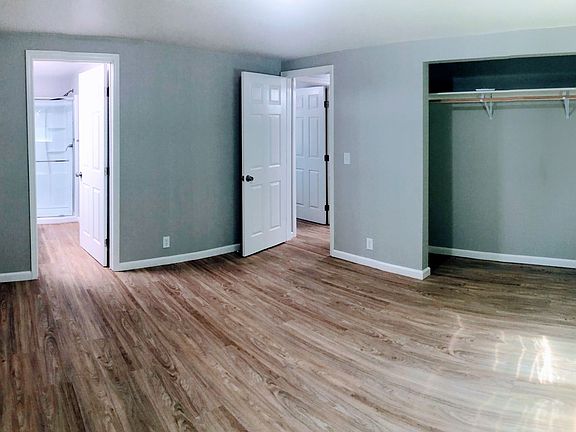 4th image of 4751 W 40th St