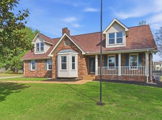 721 Clayton Dr, Clarksville, TN 37040