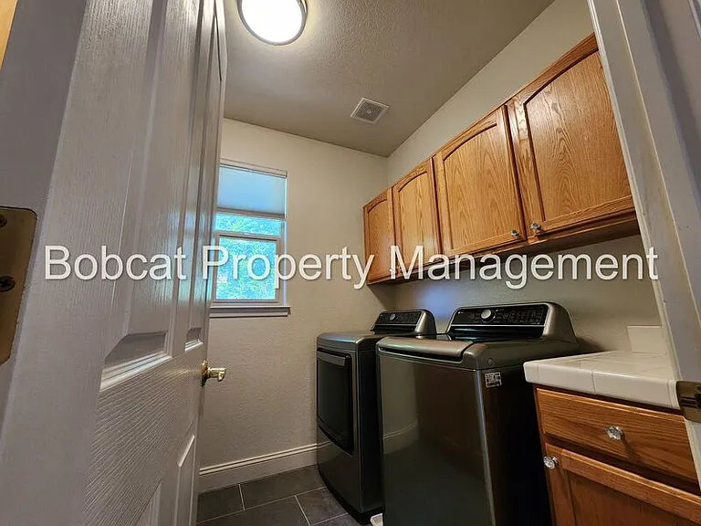 1240 Flintwood Dr — Photo 21
