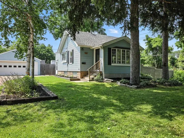 1907 South 94th STREET, West Allis, WI 53227