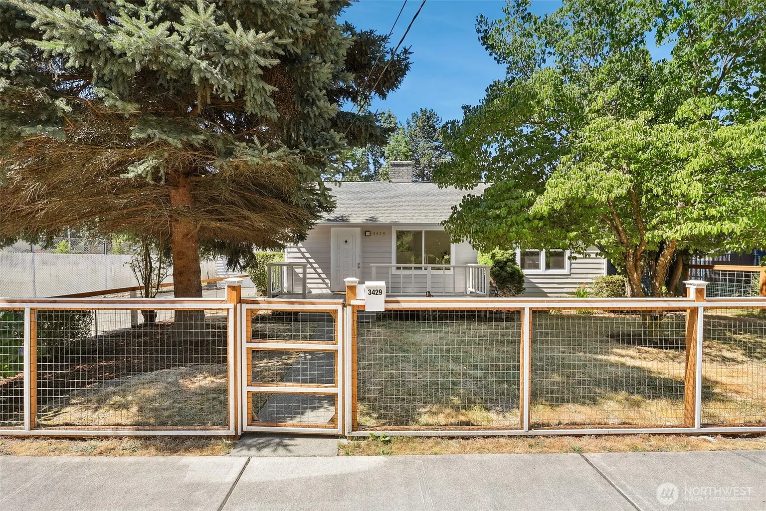 3429 SE 5th Street photo 1
