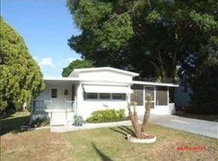 6112 Ridgewood Dr, Zephyrhills, FL 33542