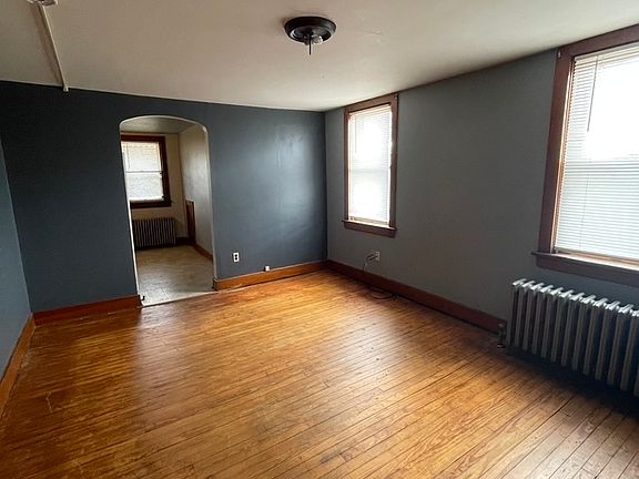 2nd image of 408 N 15th Ave Floor 2