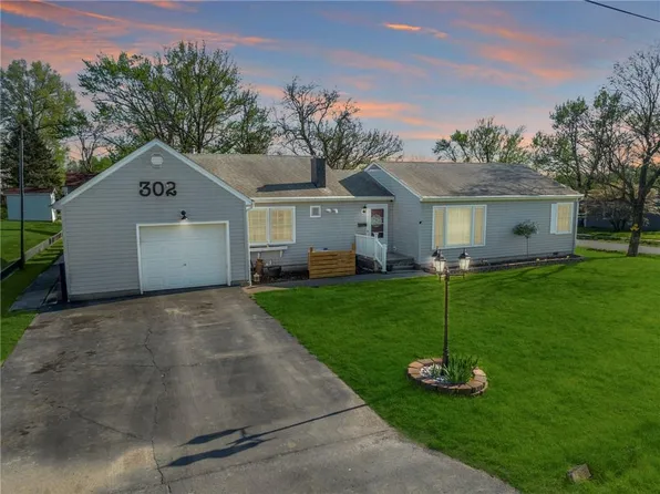 302 E Richardson St, Gallatin, MO 64640