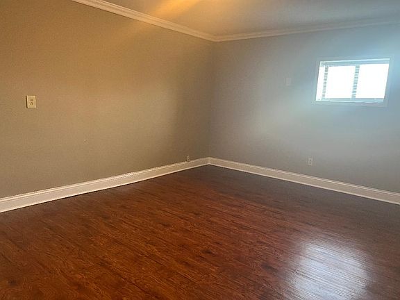 3rd image of 210 Saint George St #202