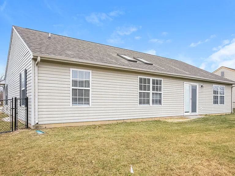 221 Pennwood Ln — Photo 16