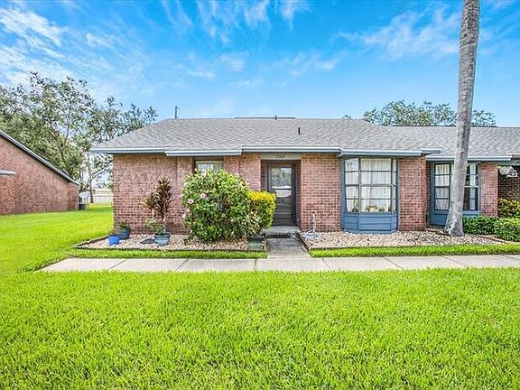 2nd image of 2909 Squire Oak Ct