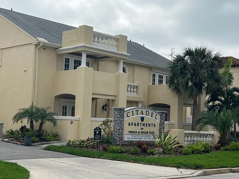 Citadel Apartments of Venice at Nolan Park — Photo 6