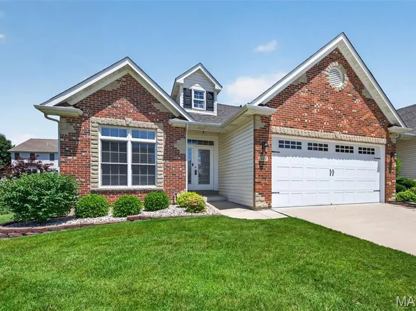 307 Glasgow Dr, Saint Charles, MO 63301