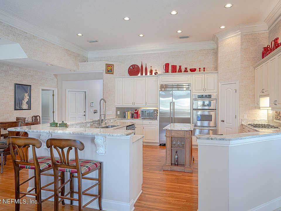 1st image of 285 Linkside Cir