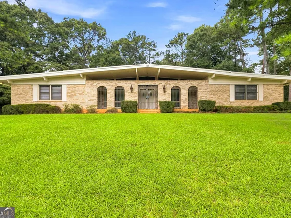103 Club Ct, Stockbridge, GA 30281