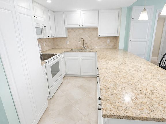 5th image of 2947 S Atlantic Ave APT 706