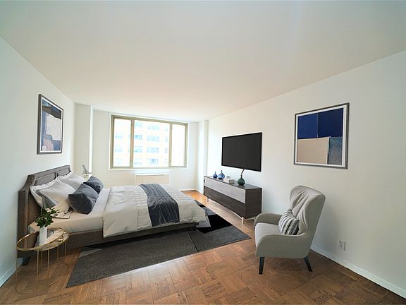 4th image of 160 E 84th St APT 3H