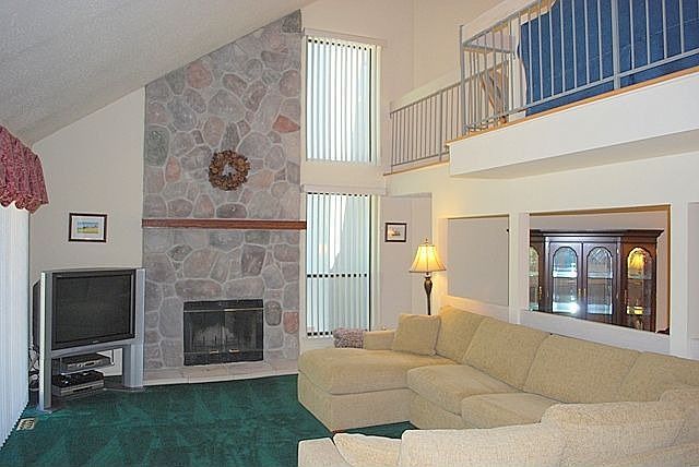 1st image of 36 White Oak Ct