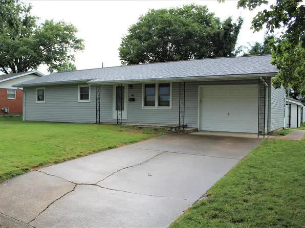 207 W Field Dr, Red Bud, IL 62278