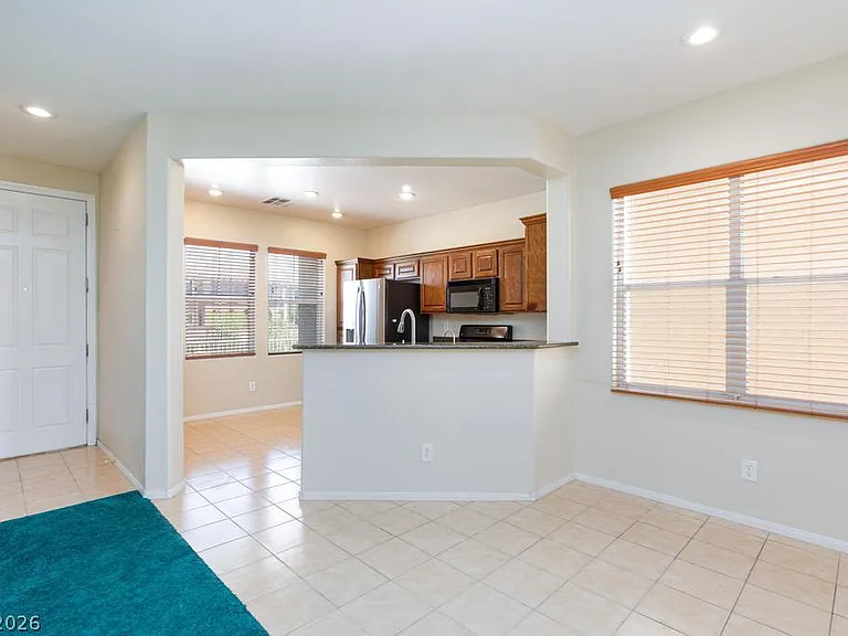 944 Douglas Flat Pl — Photo 9