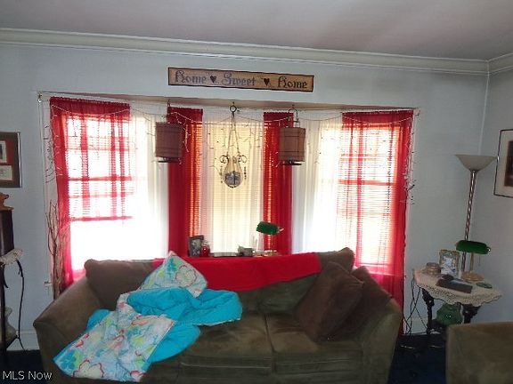 2nd image of 1587 Orchard Grove Ave #1589