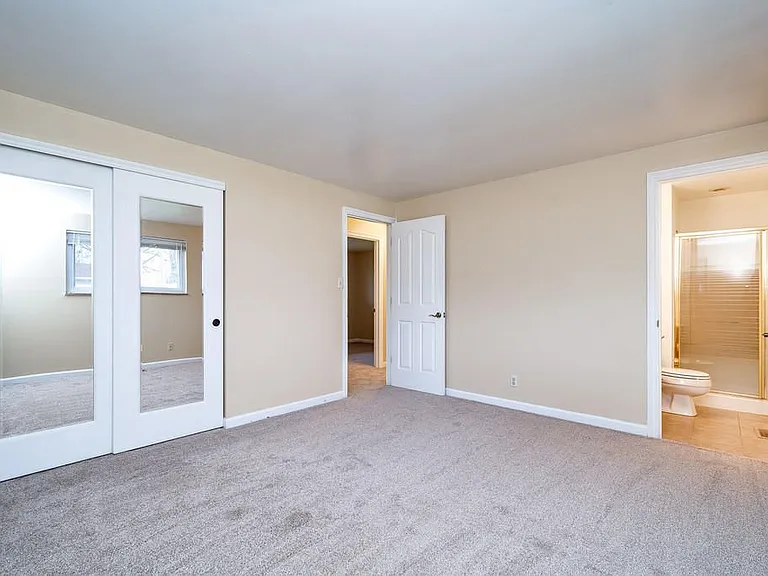 1121 Peidmont Dr — Photo 11