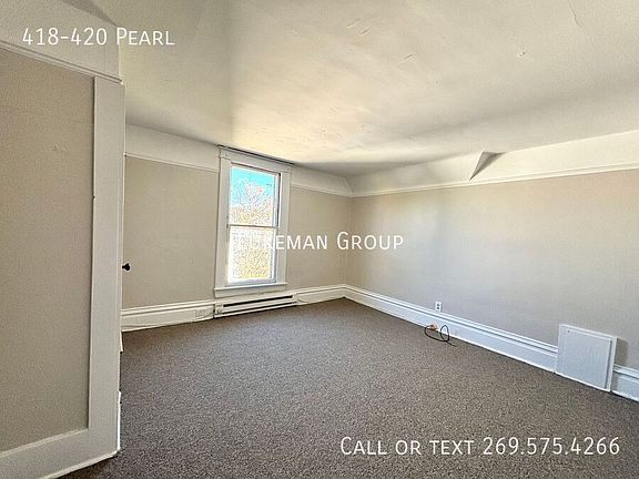 3rd image of 418-420 Pearl St