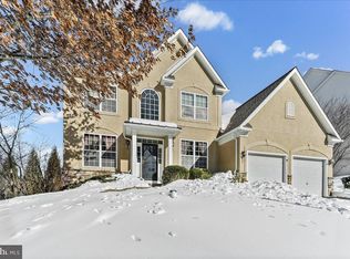 2932 Avebury Stone Cir, Downingtown, PA 19335