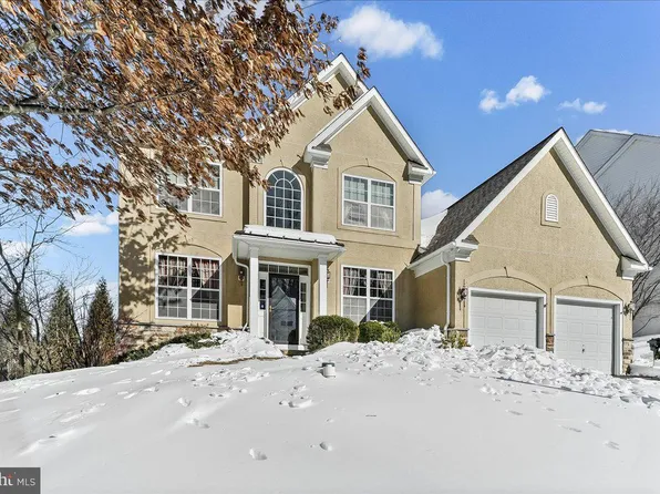 2932 Avebury Stone Cir, Downingtown, PA 19335