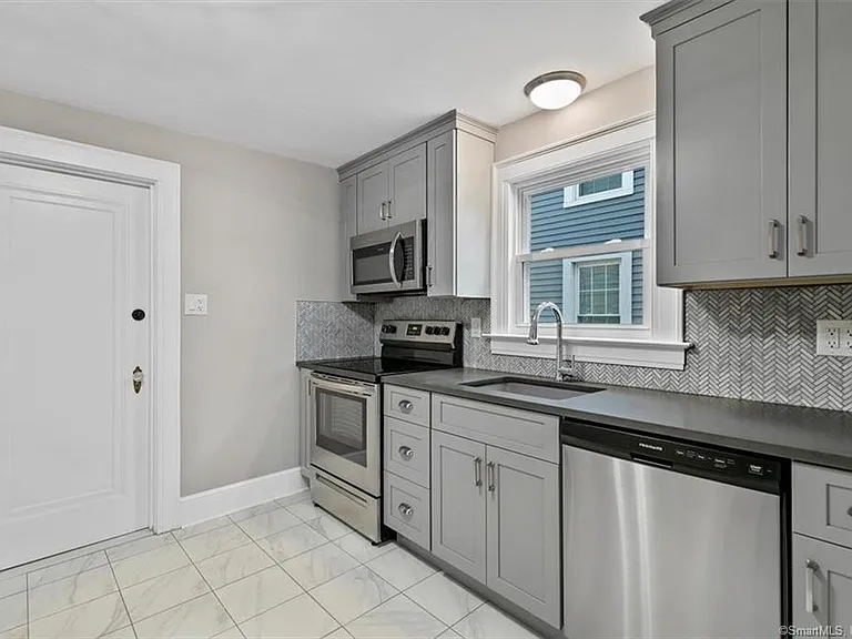 223 Townsend Ave #1 — Photo 15