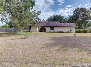 9526 Gloxinia Dr, Garden Ridge, TX 78266