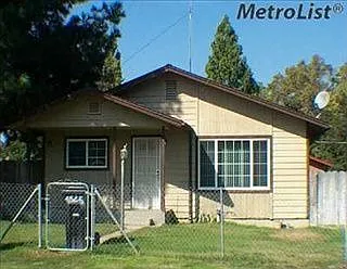4525 Elm St photo 1