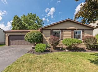 45 Constance Way W, Rochester, NY 14612